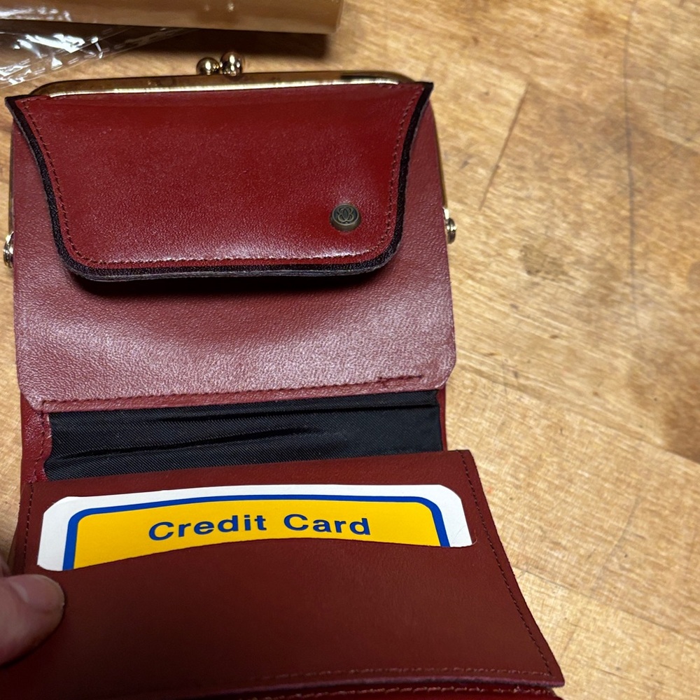 Buxton vintage rare Women's Red Leather Wallet NEW - Picture 6 of 13